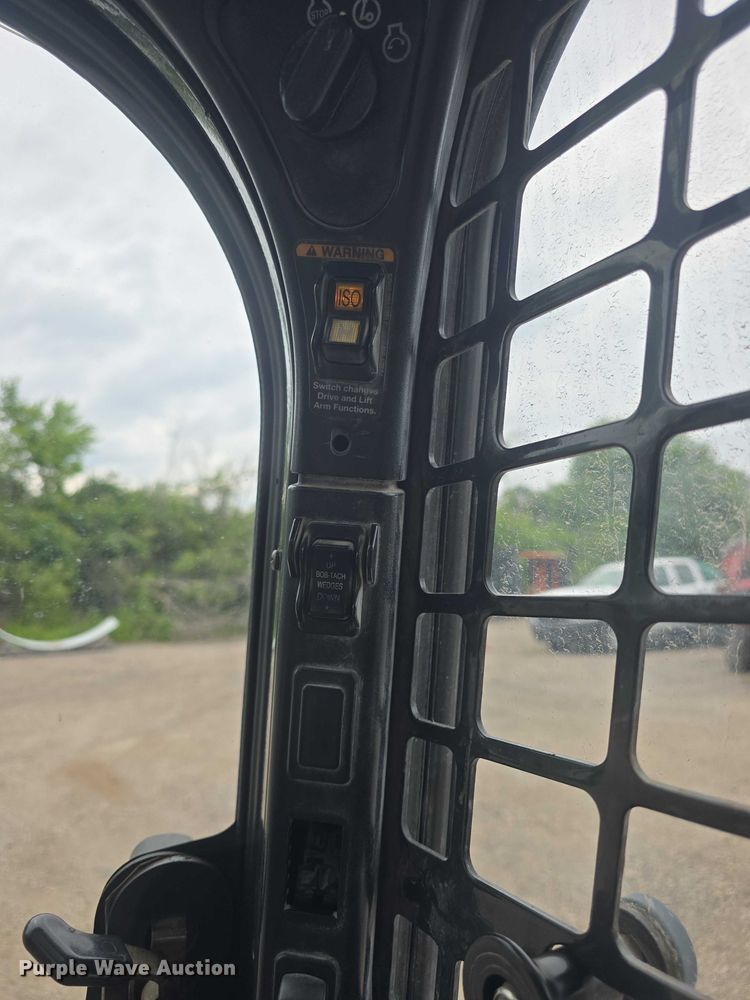 image for item EF3561 2013 Bobcat S750 skid steer loader