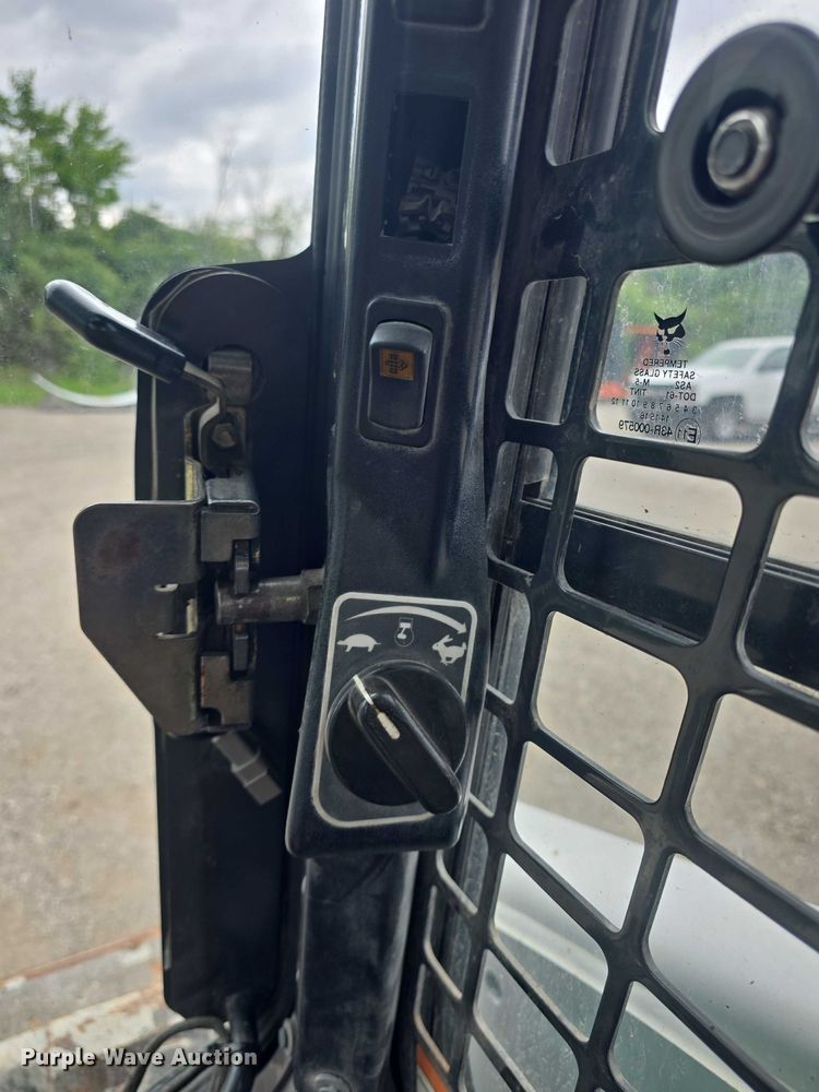 image for item EF3561 2013 Bobcat S750 skid steer loader