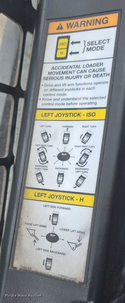 image for item EF3561 2013 Bobcat S750 skid steer loader