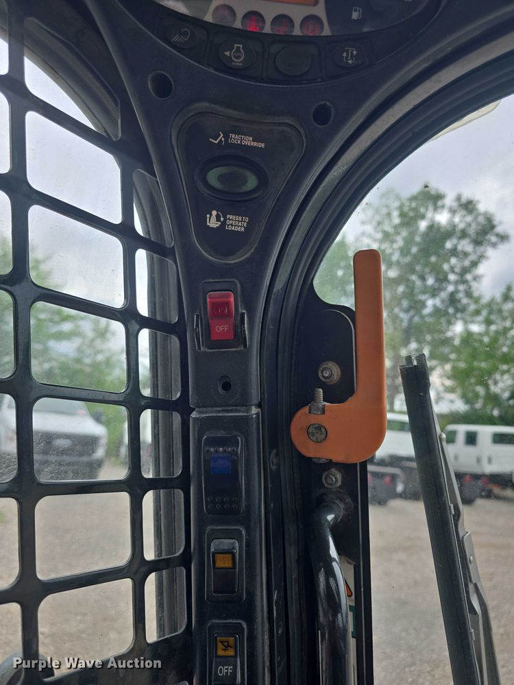 image for item EF3561 2013 Bobcat S750 skid steer loader