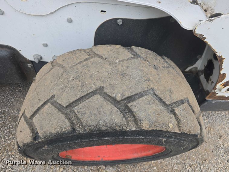 image for item EF3561 2013 Bobcat S750 skid steer loader