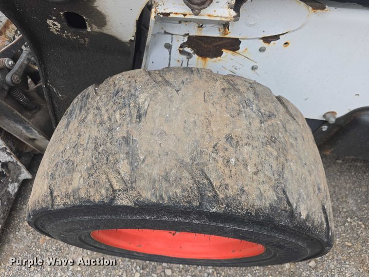 image for item EF3561 2013 Bobcat S750 skid steer loader