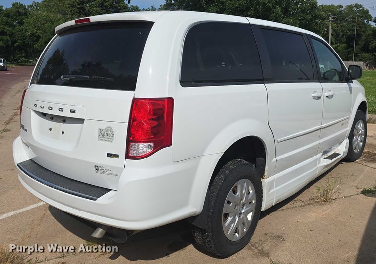 image for item EF3565 2015 Dodge Grand Caravan handicap accessible van