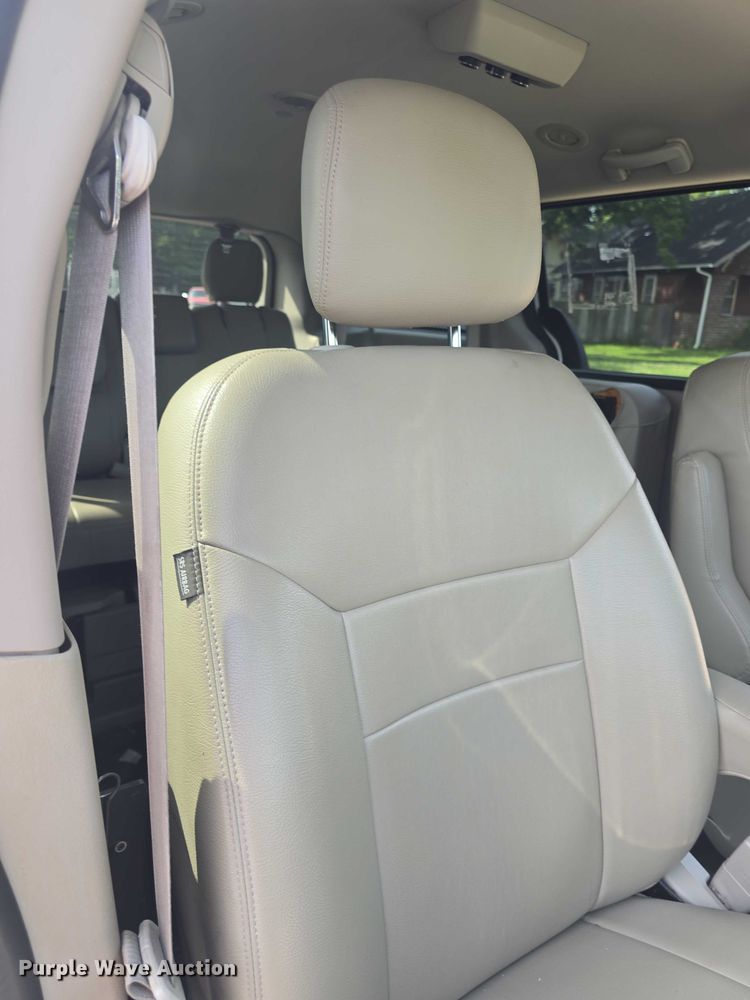 image for item EF3565 2015 Dodge Grand Caravan handicap accessible van