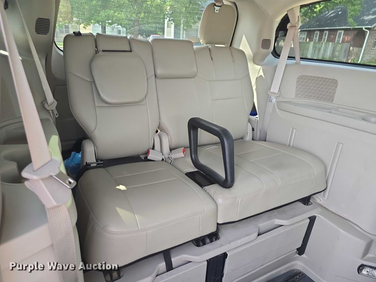 image for item EF3565 2015 Dodge Grand Caravan handicap accessible van