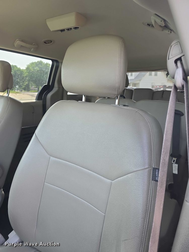 image for item EF3567 2015 Dodge Grand Caravan handicap accessible van