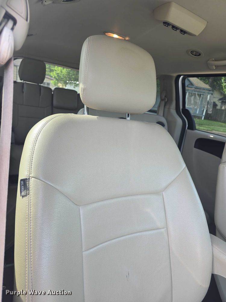 image for item EF3567 2015 Dodge Grand Caravan handicap accessible van