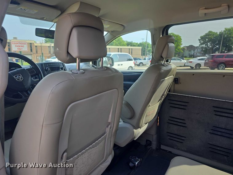 image for item EF3567 2015 Dodge Grand Caravan handicap accessible van