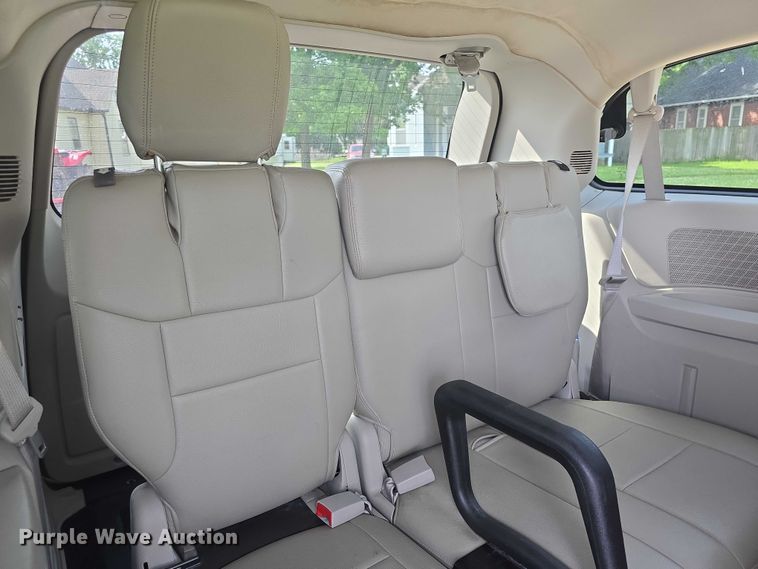 image for item EF3567 2015 Dodge Grand Caravan handicap accessible van