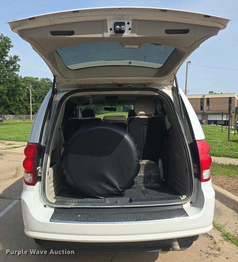 image for item EF3567 2015 Dodge Grand Caravan handicap accessible van