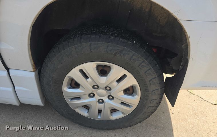 image for item EF3567 2015 Dodge Grand Caravan handicap accessible van