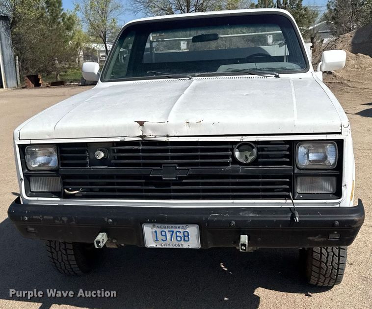 image for item EG6415 1985 Chevrolet D30 utility bed pickup truck