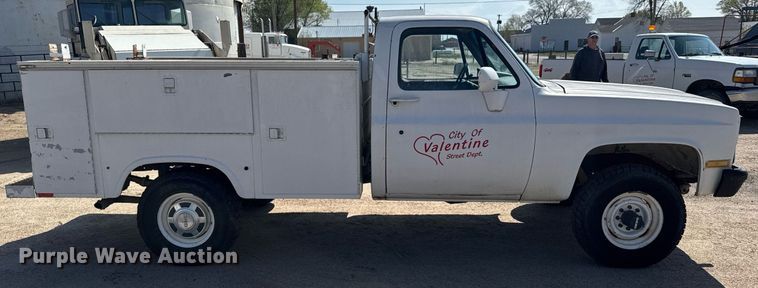 image for item EG6415 1985 Chevrolet D30 utility bed pickup truck