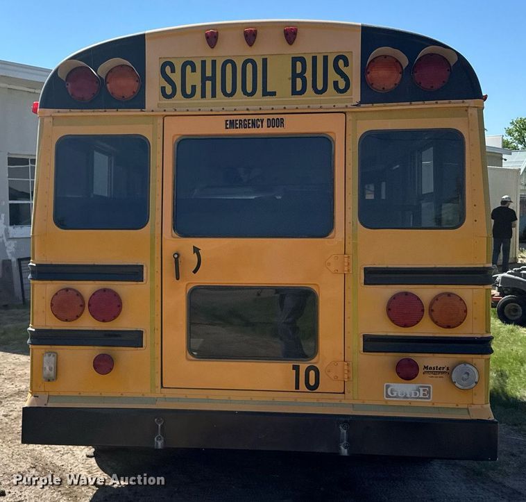 image for item EG6451 2000 Chevrolet Express 3500 school bus