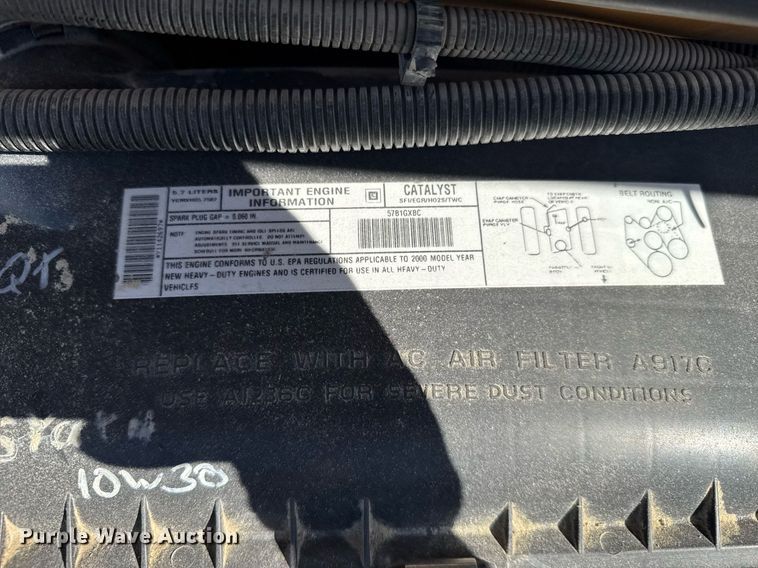 image for item EG6451 2000 Chevrolet Express 3500 school bus