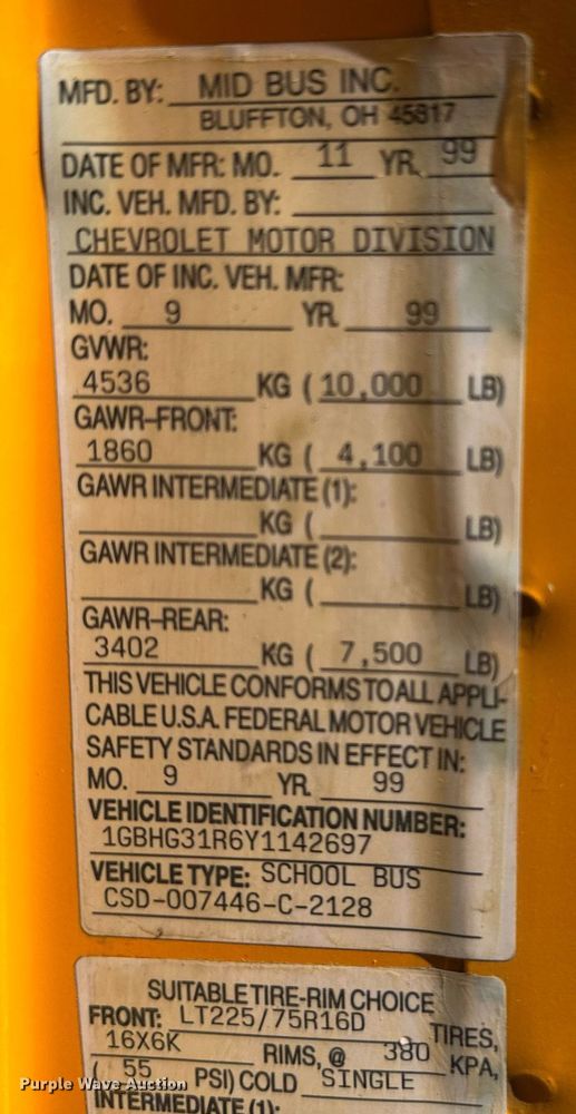 image for item EG6451 2000 Chevrolet Express 3500 school bus