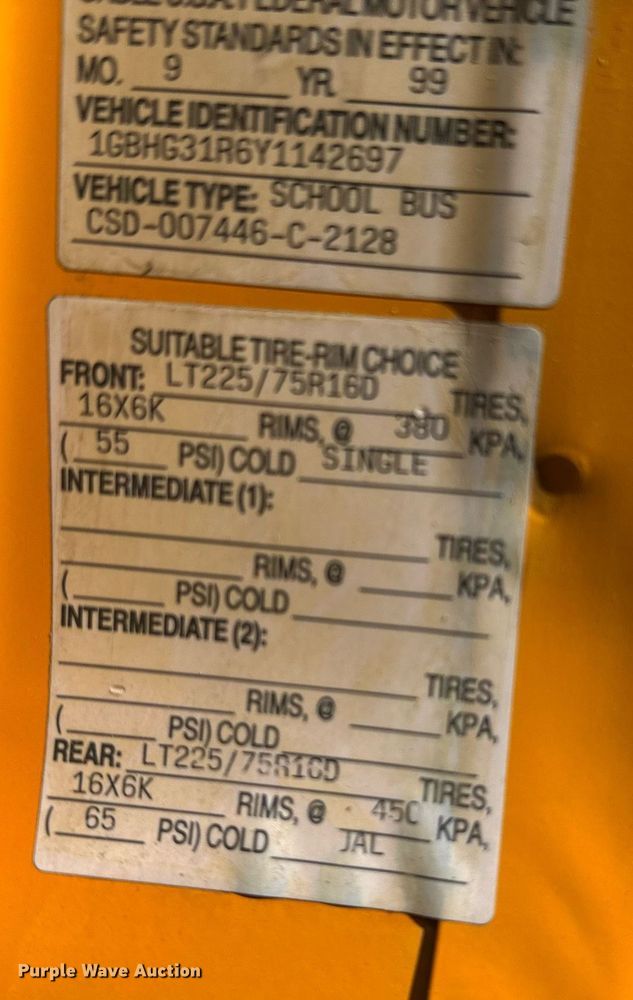 image for item EG6451 2000 Chevrolet Express 3500 school bus