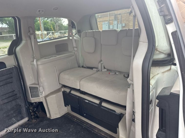 image for item EG6511 2012 Dodge Grand Caravan van