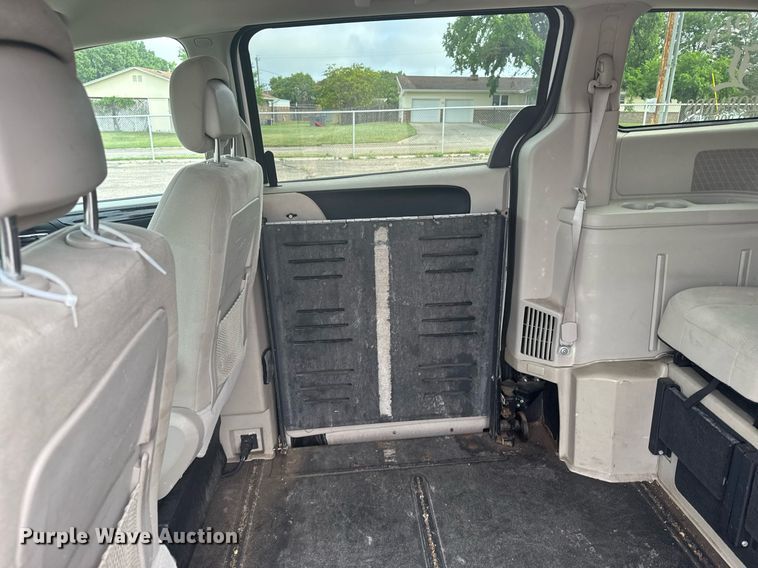 image for item EG6511 2012 Dodge Grand Caravan van