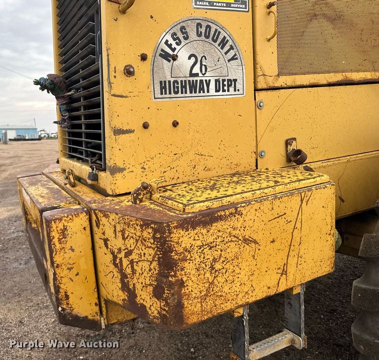 image for item EG6561 1990 Caterpillar 936E wheel loader
