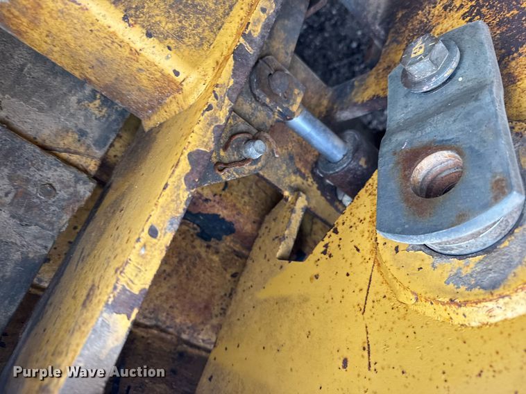 image for item EG6561 1990 Caterpillar 936E wheel loader