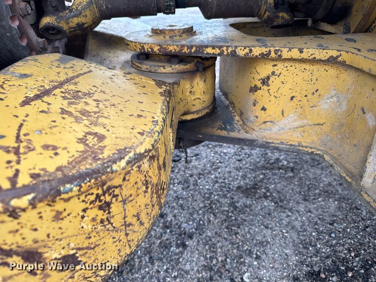 image for item EG6561 1990 Caterpillar 936E wheel loader