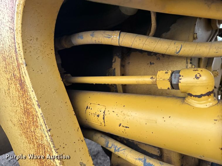 image for item EG6561 1990 Caterpillar 936E wheel loader