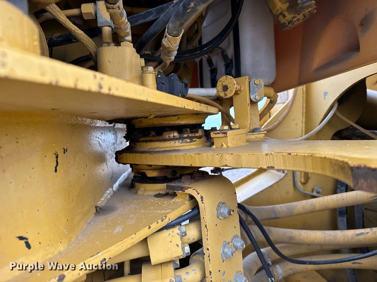 image for item EG6561 1990 Caterpillar 936E wheel loader