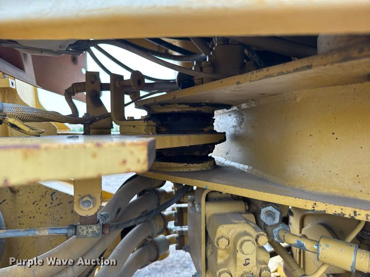 image for item EG6561 1990 Caterpillar 936E wheel loader