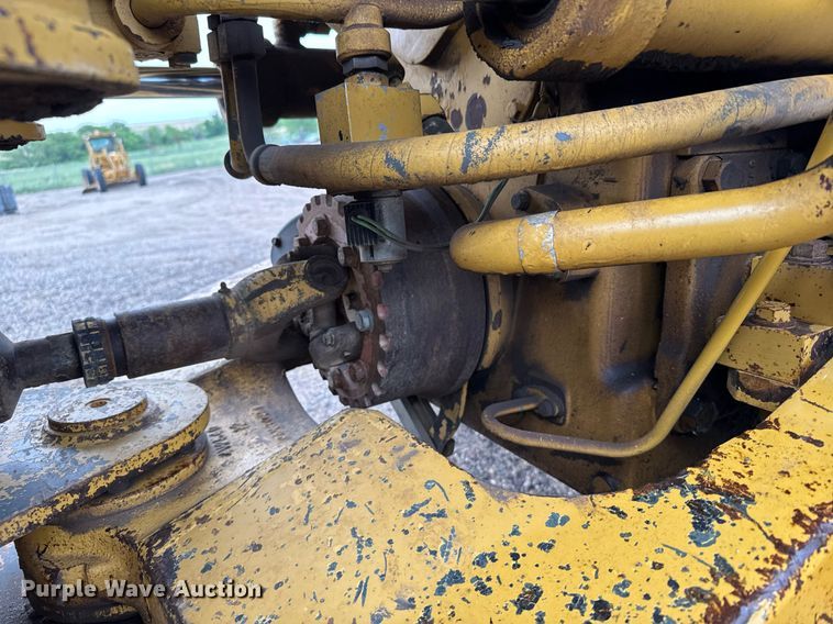 image for item EG6561 1990 Caterpillar 936E wheel loader