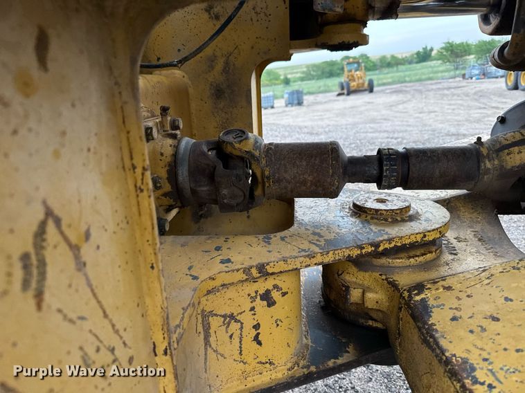image for item EG6561 1990 Caterpillar 936E wheel loader