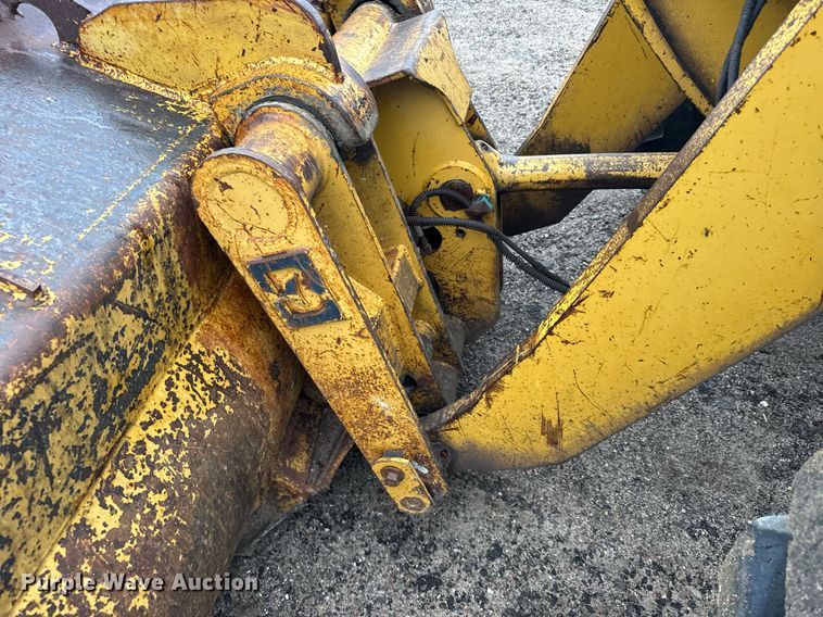 image for item EG6561 1990 Caterpillar 936E wheel loader