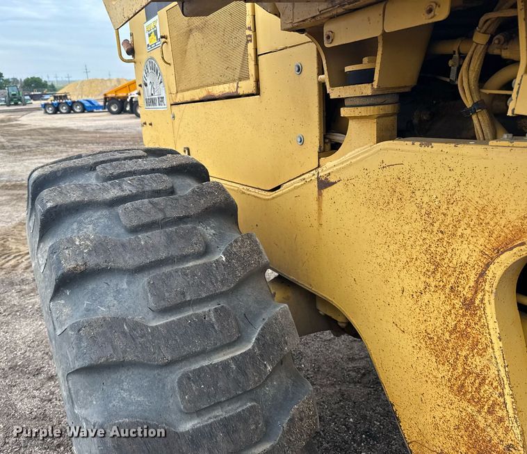 image for item EG6561 1990 Caterpillar 936E wheel loader