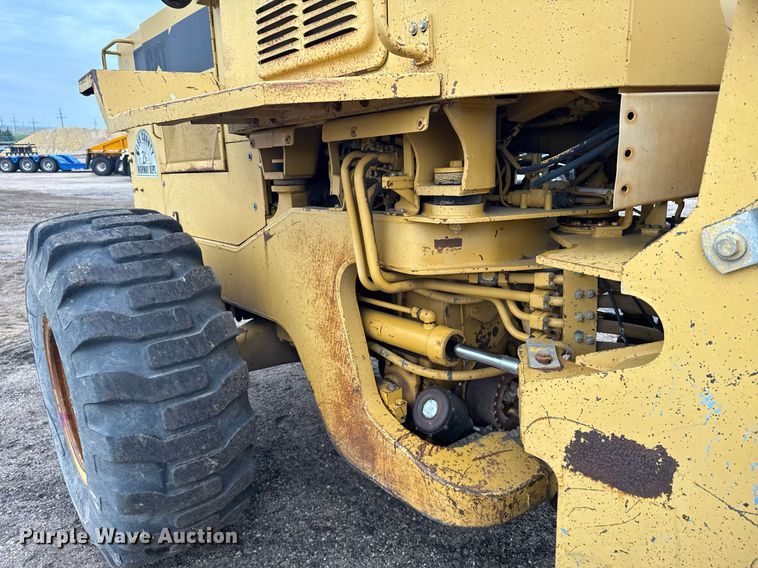 image for item EG6561 1990 Caterpillar 936E wheel loader