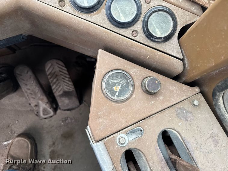 image for item EG6561 1990 Caterpillar 936E wheel loader