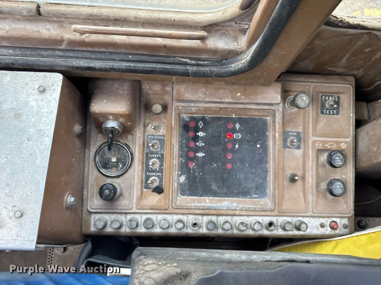 image for item EG6561 1990 Caterpillar 936E wheel loader