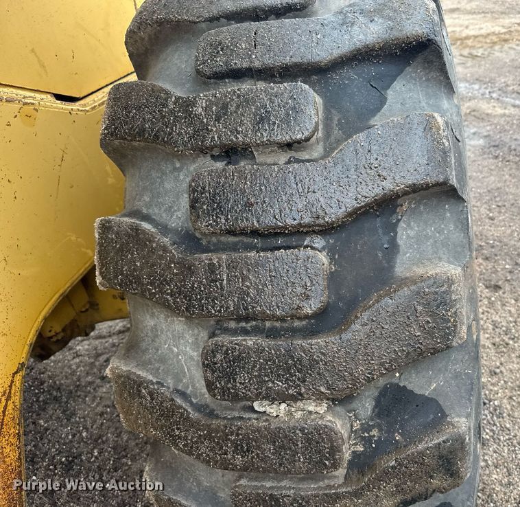 image for item EG6561 1990 Caterpillar 936E wheel loader