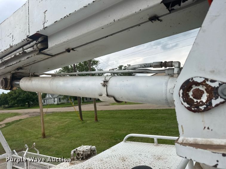 image for item EG6569 1989 Chevrolet C70 digger derrick truck