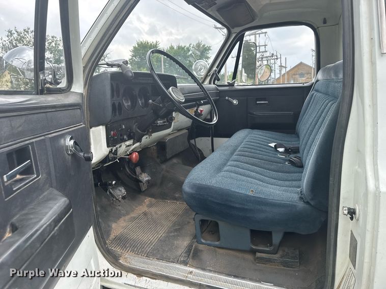 image for item EG6569 1989 Chevrolet C70 digger derrick truck