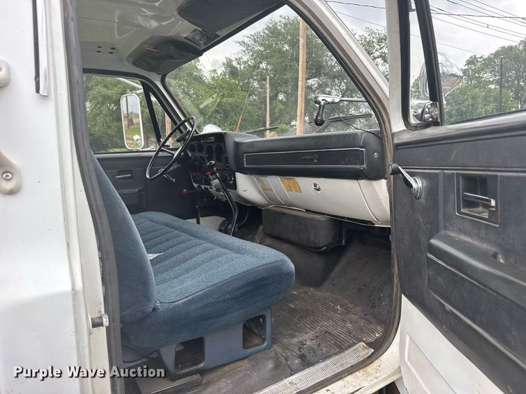 image for item EG6569 1989 Chevrolet C70 digger derrick truck