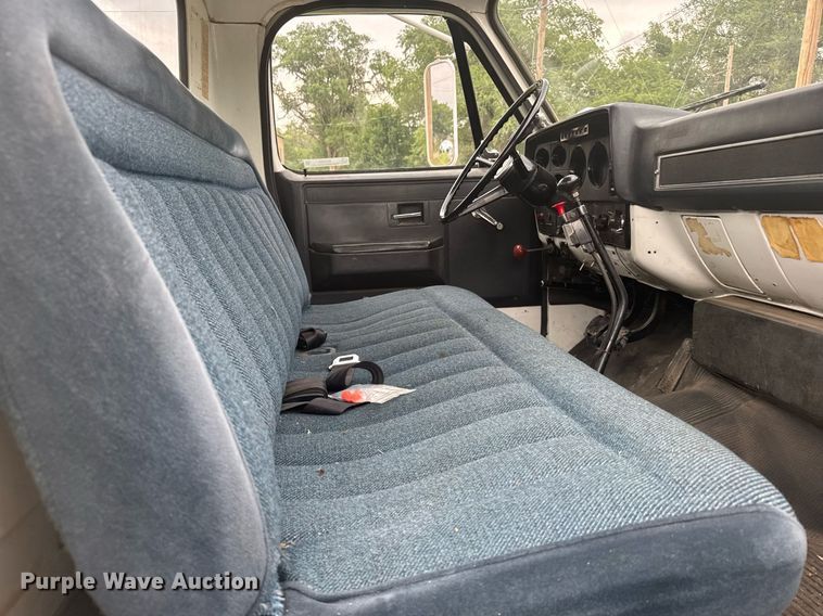 image for item EG6569 1989 Chevrolet C70 digger derrick truck