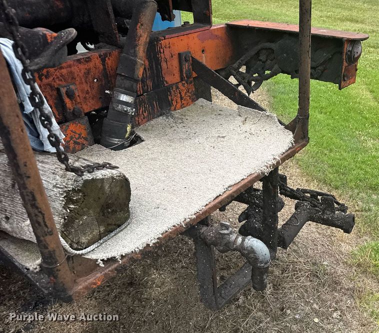 image for item EG6570 1977 Dodge D700 oil distributor truck