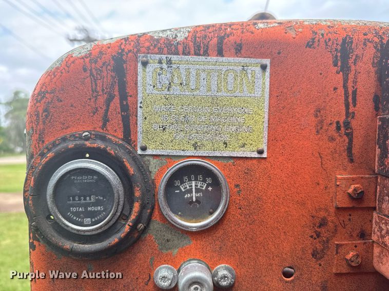 image for item EG6570 1977 Dodge D700 oil distributor truck