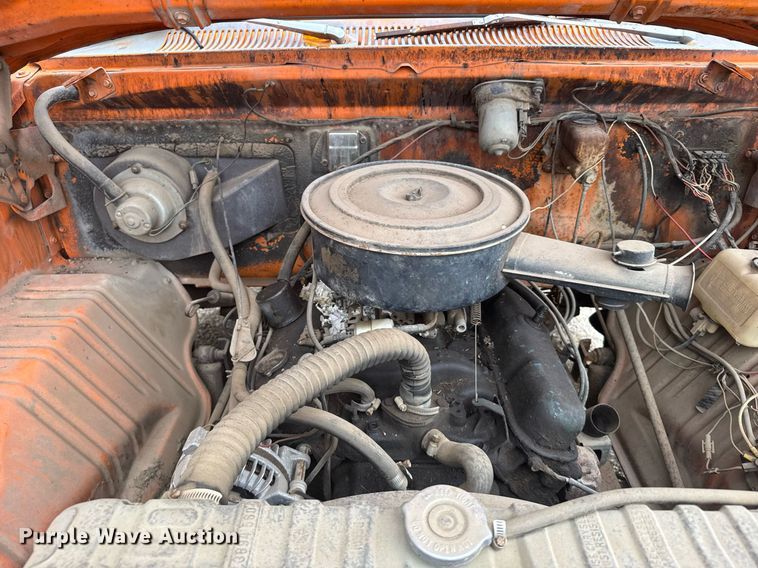 image for item EG6570 1977 Dodge D700 oil distributor truck