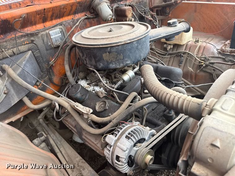 image for item EG6570 1977 Dodge D700 oil distributor truck