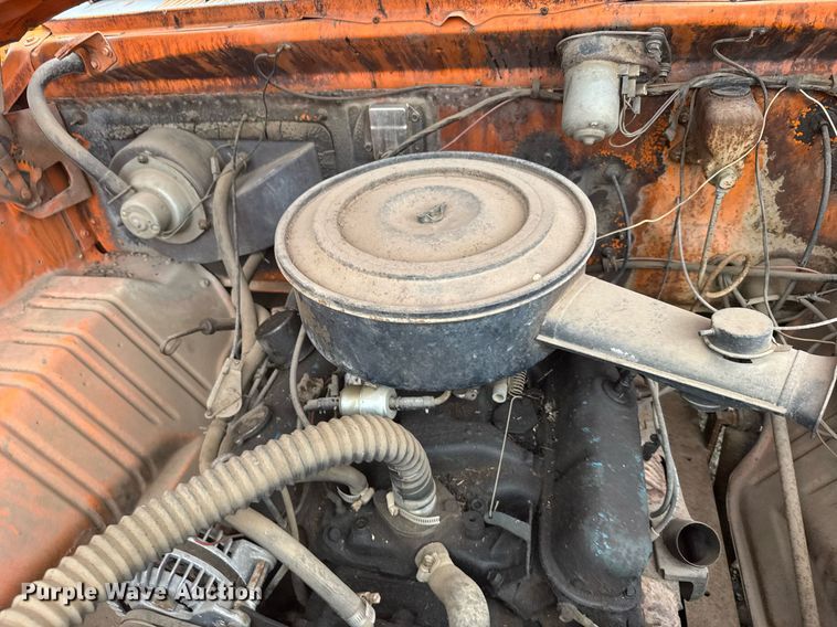 image for item EG6570 1977 Dodge D700 oil distributor truck