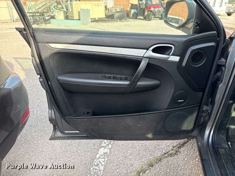 image for item EG8378 2008 Porsche Cayenne SUV