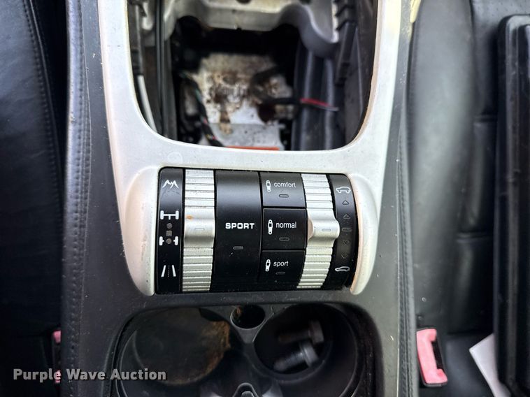 image for item EG8378 2008 Porsche Cayenne SUV