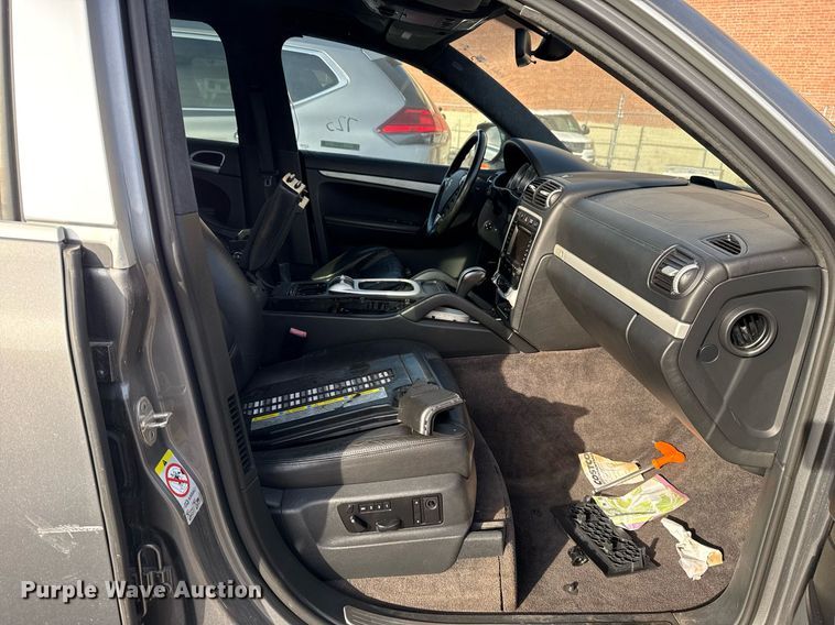 image for item EG8378 2008 Porsche Cayenne SUV