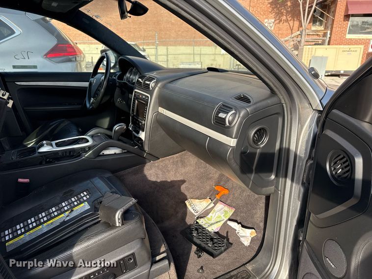 image for item EG8378 2008 Porsche Cayenne SUV